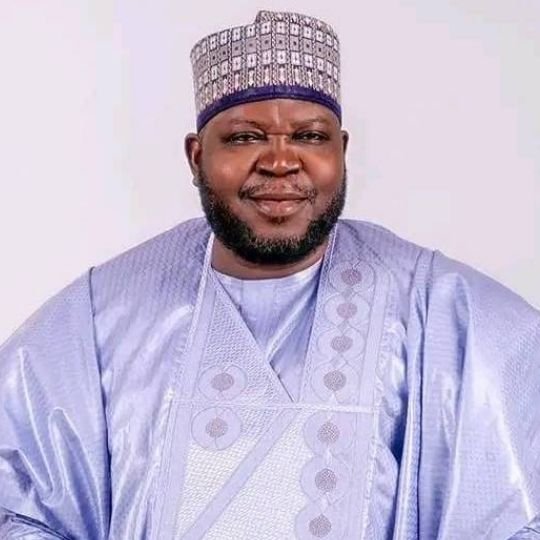 Hon. Kobis Ari Thimnu